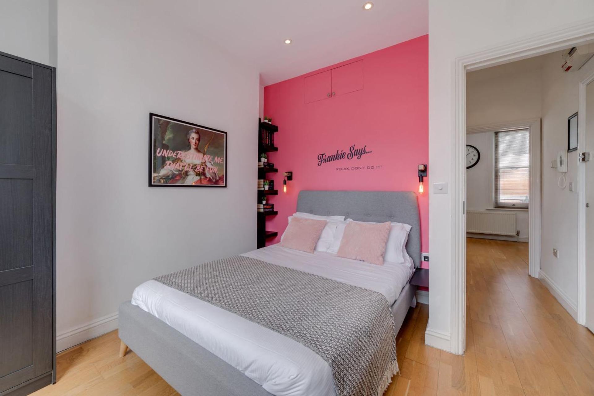 The Lipstick Palace - Fitzrovia - By Frankie Says London Eksteriør billede
